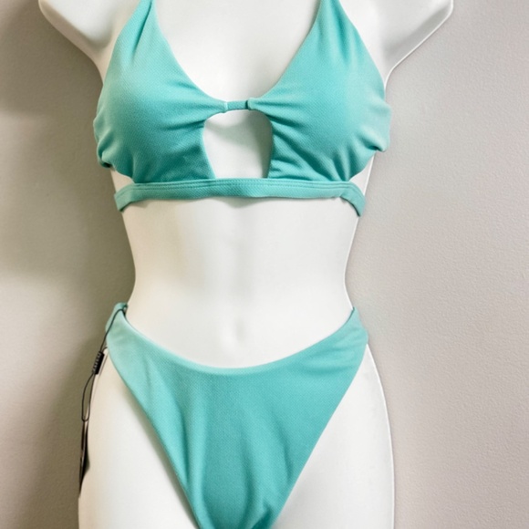 2pc Cutout Bikini Set NWT - Picture 4 of 4